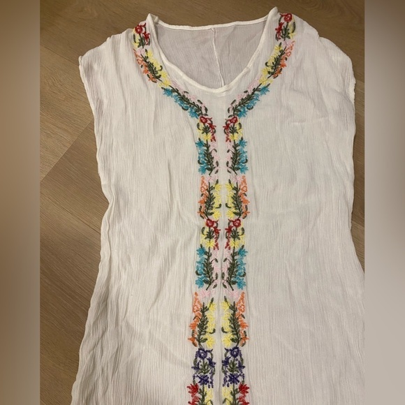 Embroidered Floral Gauzy White Sleeveless Swim Cover Up One Size - Picture 2 of 4